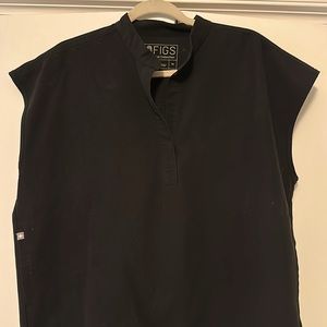 M Black Figs Rafaela Scrub Top